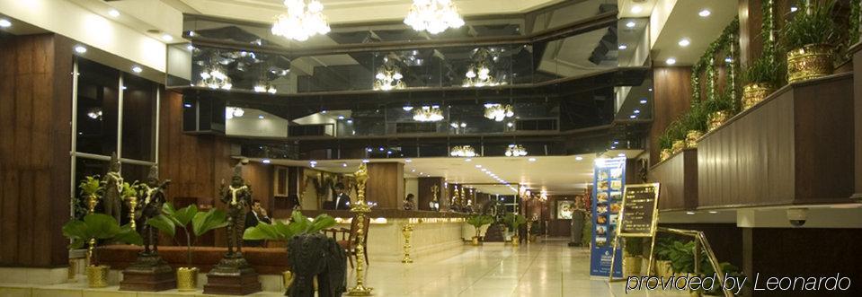 The South Park Hotel Thiruvananthapuram Buitenkant foto